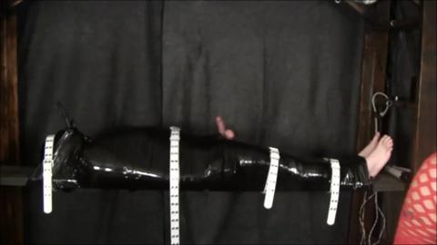 9473